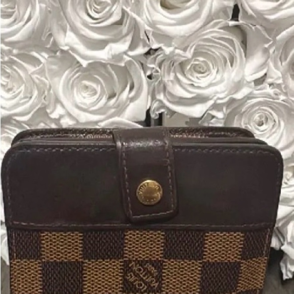 Authentic Louis Vuitton Damier Ebene Checkered zippy Wallet - Picture 2 of 3